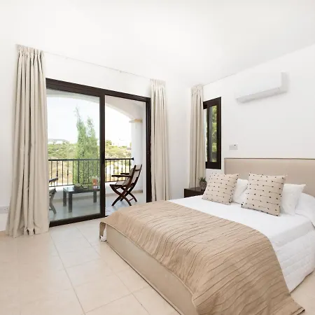 Villa Sunny Paradise Luxury With Pool & Hot Tub Paphos