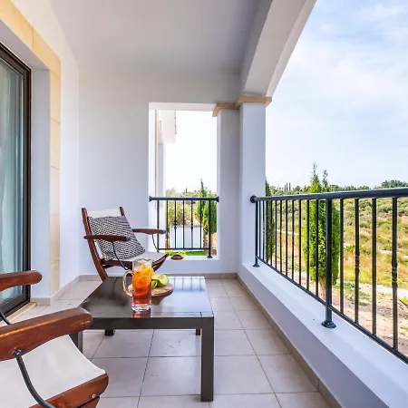 Sunny Paradise Luxury With Pool & Hot Tub