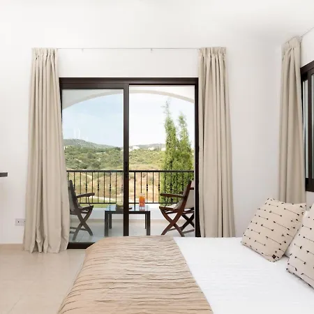 Villa Sunny Paradise Luxury With Pool & Hot Tub Paphos