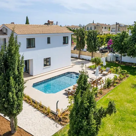 Sunny Paradise Luxury With Pool & Hot Tub Villa *
